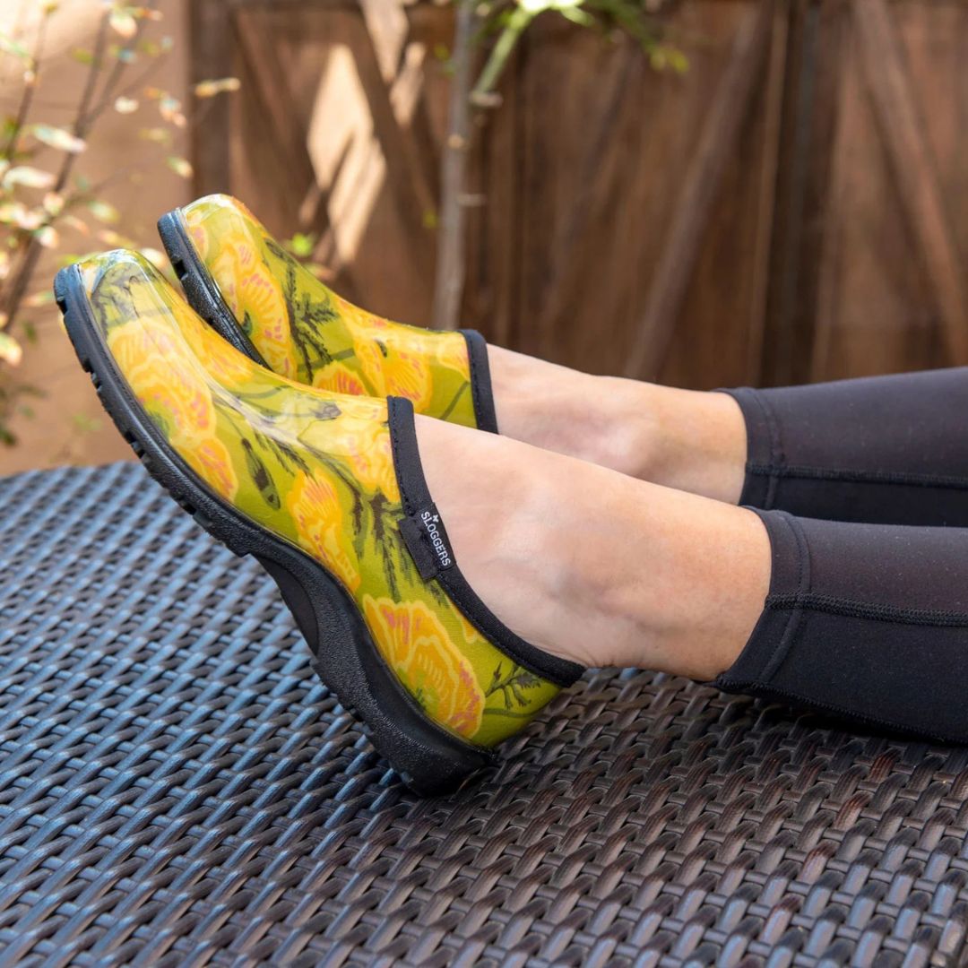 Womens Original Garden Shoe – Sloggers – Bold Poppies Light Green – Size 9